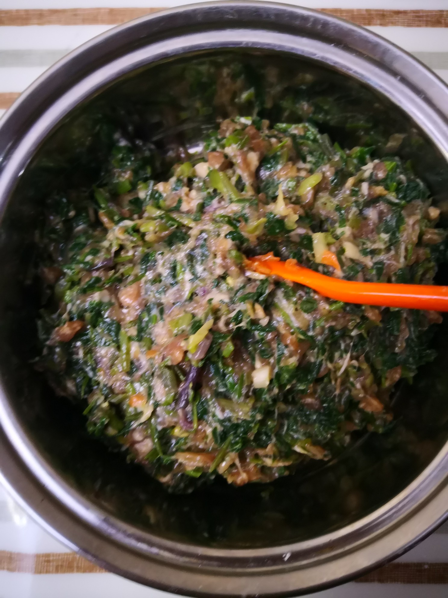 猪肉野菜包子的做法步骤：2