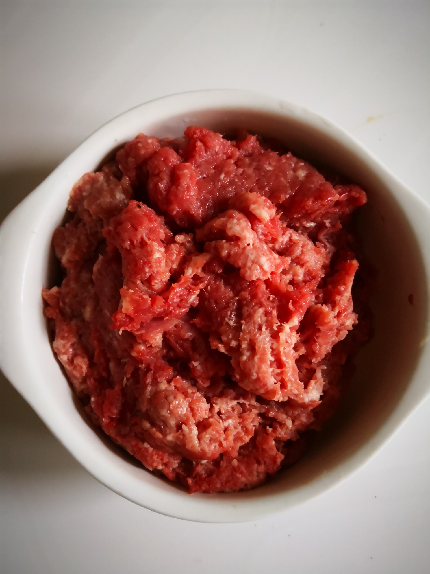 羊肉小笼包的做法步骤：2