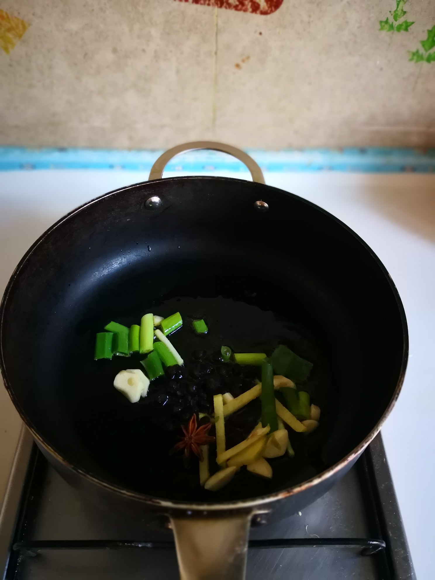大白菜炖木耳的做法步骤：4