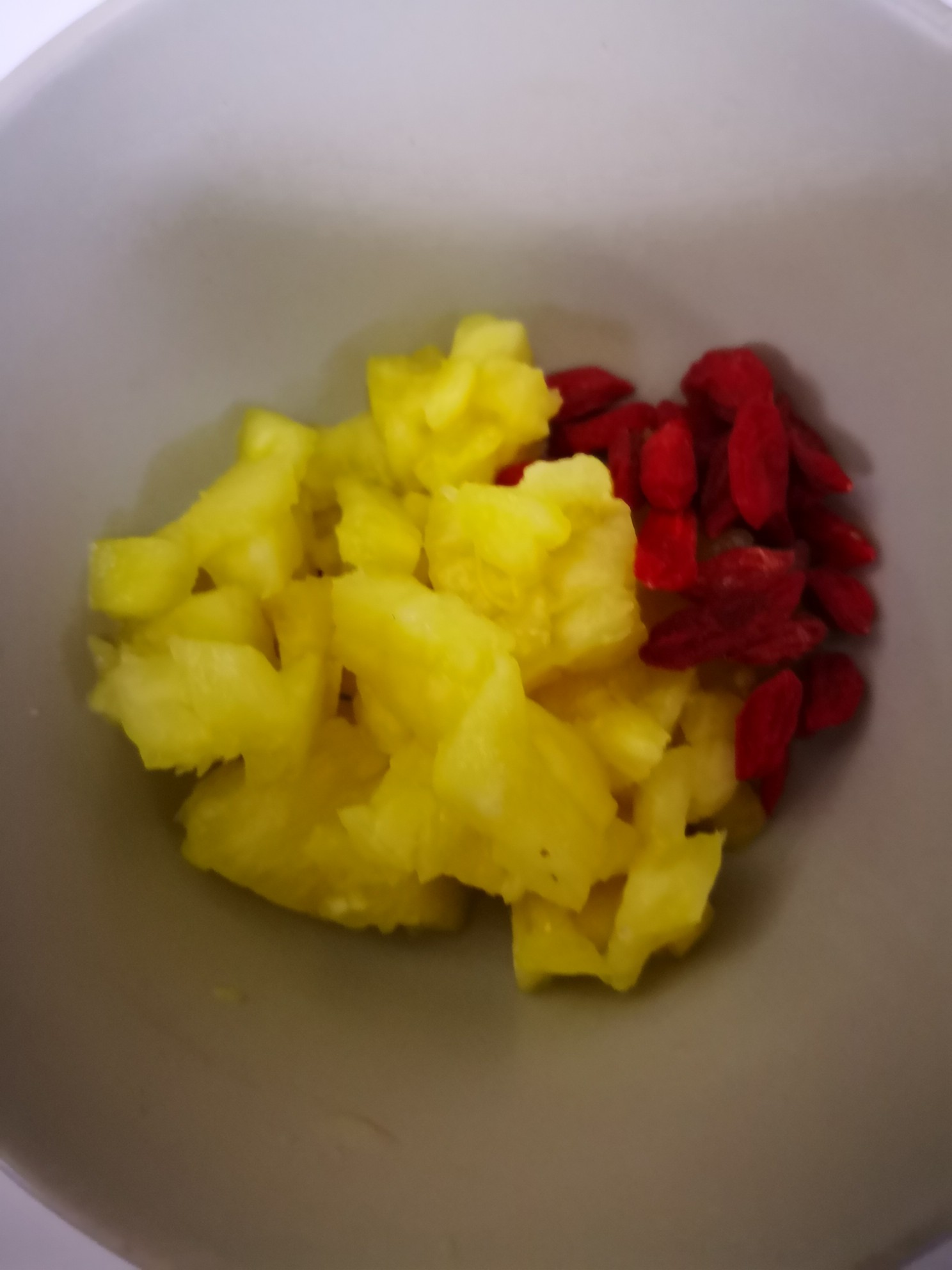 菠萝汁炒饭的做法步骤：2