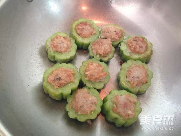 苦瓜酿肉的做法步骤:7