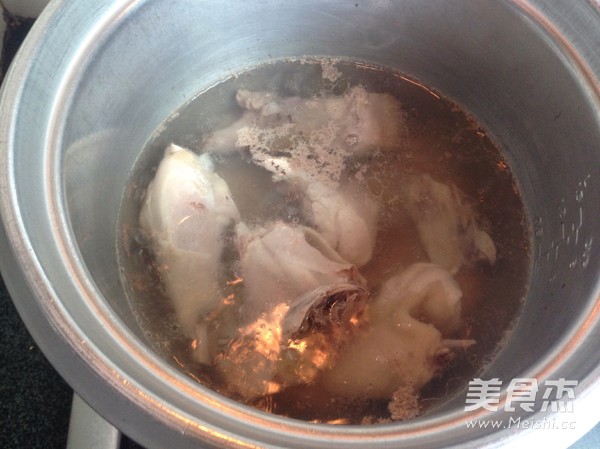 广东椰子鸡汤的做法步骤:7