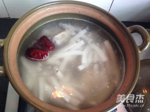 广东椰子鸡汤的做法步骤:12