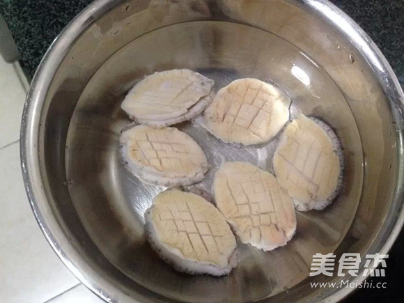 红烧鲍鱼的做法步骤:3