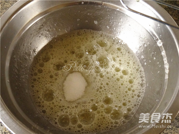 抹茶蒸蛋糕的做法步骤:7