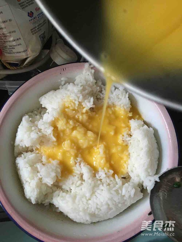 聪聪的鳗鱼炒饭的做法步骤:2