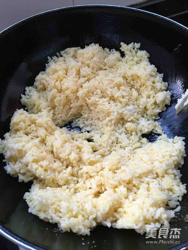 聪聪的鳗鱼炒饭的做法步骤:5