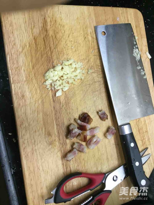 黄金培根蛋炒饭的做法步骤:3