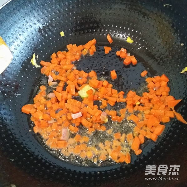 紫菜包炒饭的做法步骤:3