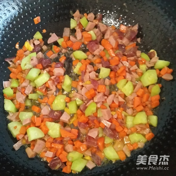 紫菜包炒饭的做法步骤:6