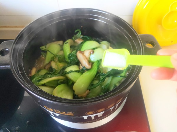 蚝油香菇油菜的做法步骤:11