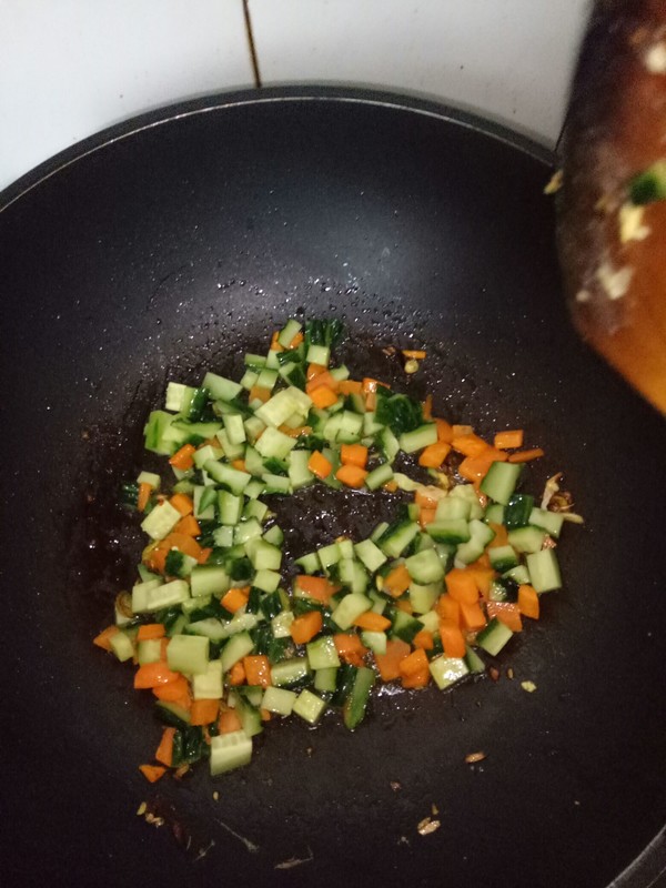 耗/酱油炒饭的做法步骤：4