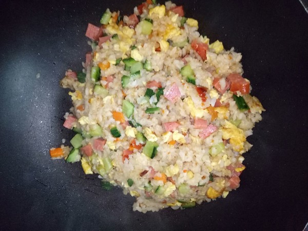 耗/酱油炒饭的做法步骤：5