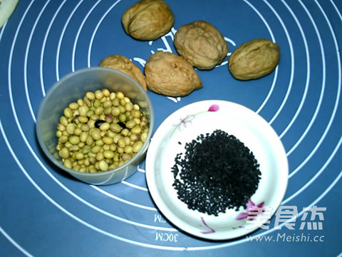 益智豆浆的做法步骤：1