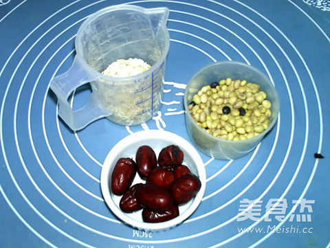 麦枣豆浆的做法步骤：1