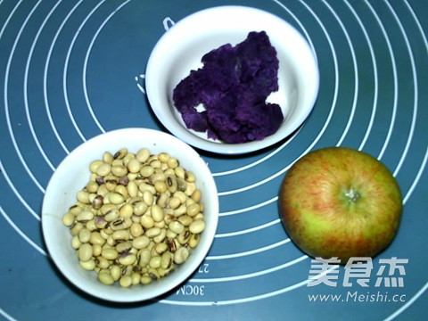 紫薯苹果豆浆的做法步骤:1