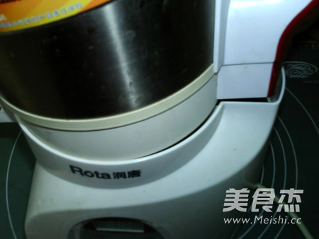 燕麦黑黄豆浆的做法步骤:8