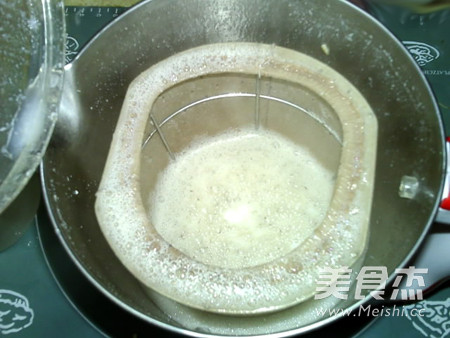 燕麦黑黄豆浆的做法步骤:11