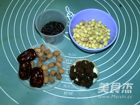 五行益寿豆浆的做法步骤：1