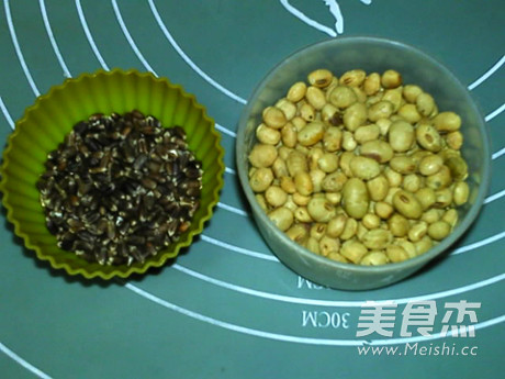 黑麦豆浆的做法步骤：1