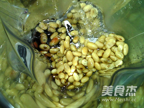 黑米熟豆豆浆的做法步骤:5