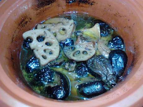 莲藕红枣牛骨汤的做法步骤:12