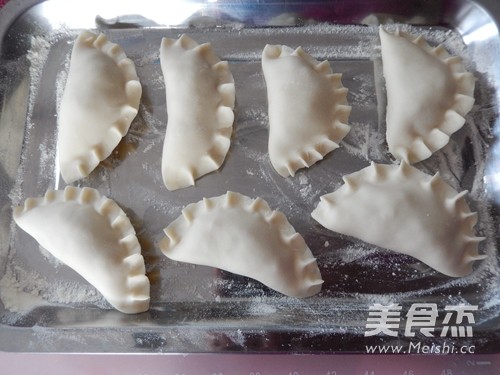 钟水饺的做法步骤:9