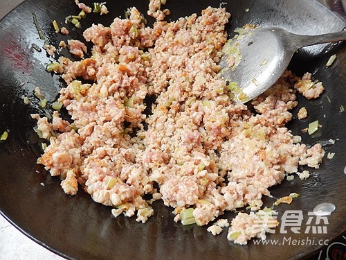 马齿苋菜干包子的做法步骤：9