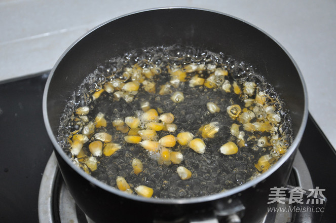 咖喱菌粉黄金炒饭的做法步骤：1