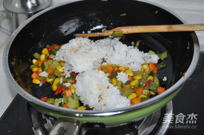 咖喱菌粉黄金炒饭的做法步骤:8