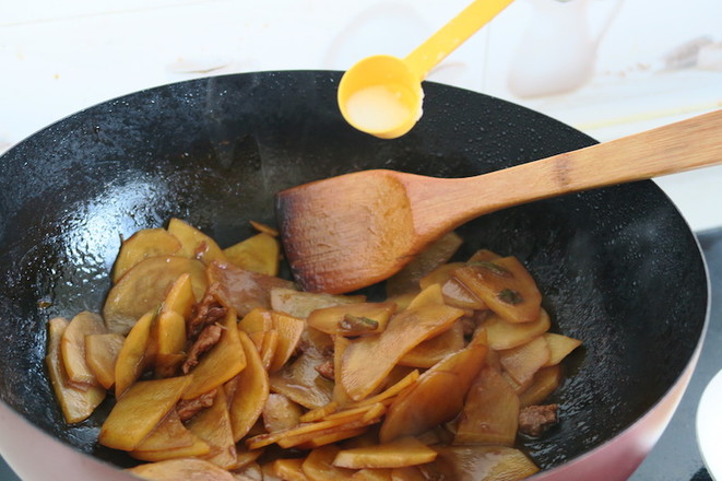 肉烧土豆片的做法步骤:7