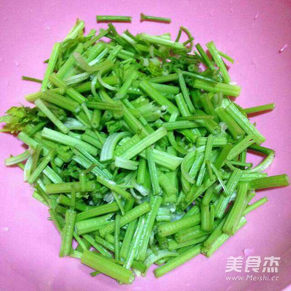 芹菜炒肉的做法步骤：6