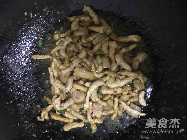 芹菜炒肉丝的做法步骤：5