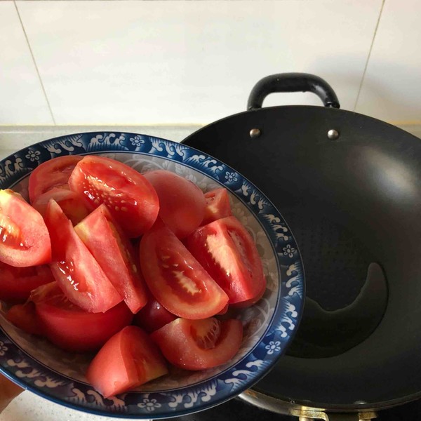 西红柿鸡蛋汤的做法步骤:2