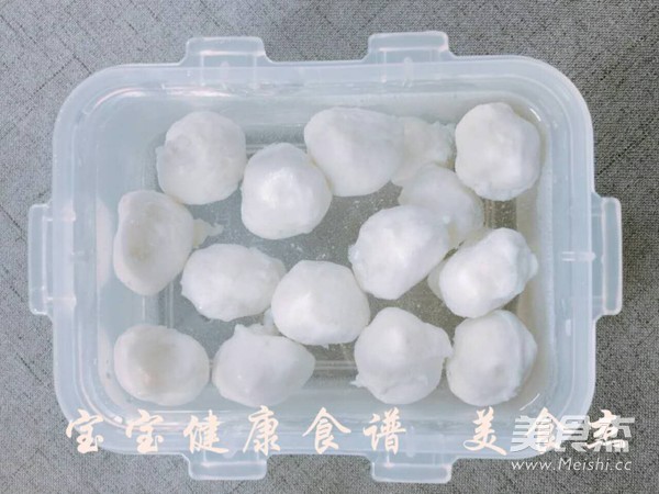 鱿鱼丸子  宝宝健康食谱的做法步骤：11