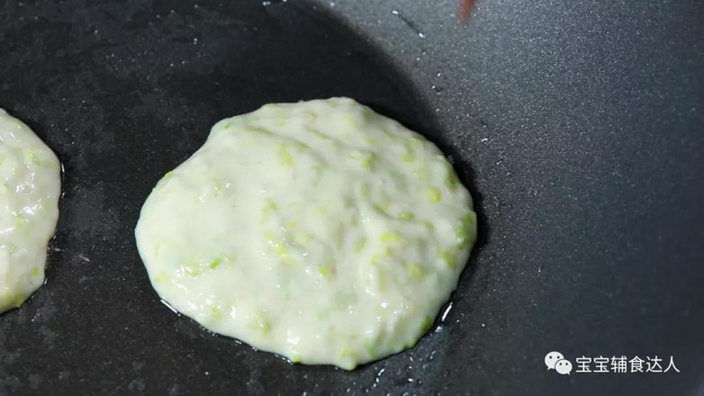 白菜鸡蛋夹心饼  宝宝辅食食谱的做法步骤：11