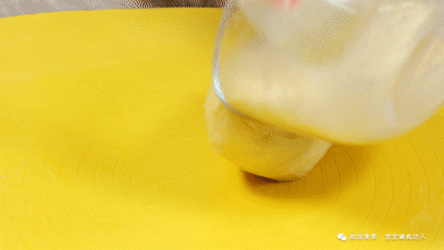 免揉红豆面包【宝宝辅食】的做法步骤:6