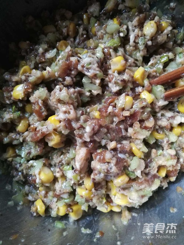 芹菜猪肉馅饺子的做法步骤:9