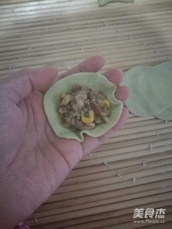 芹菜猪肉馅饺子的做法步骤:9