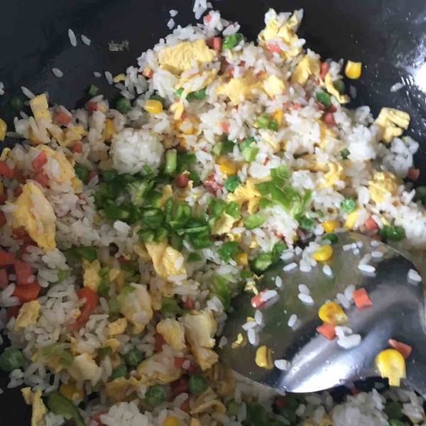 什锦蛋炒饭的做法步骤：6