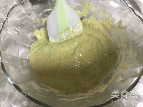 抹茶戚风蛋糕的做法步骤:5