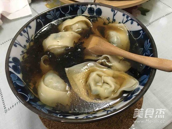 芹菜馄饨的做法步骤：1