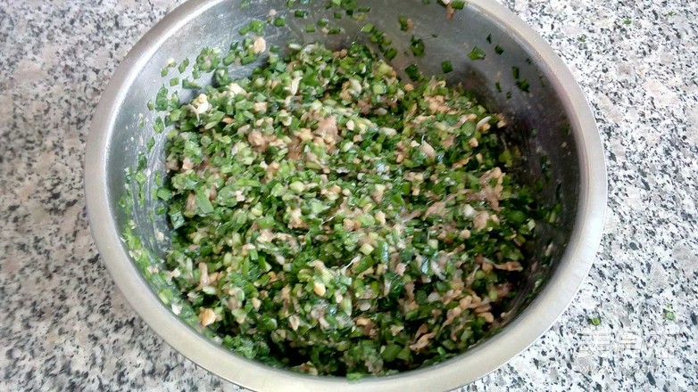 煎三鲜馅饺子的做法步骤:7