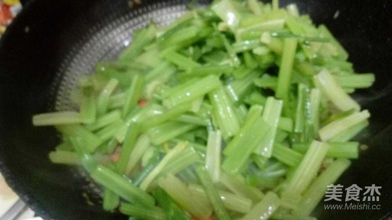 肉炒芹菜的做法步骤：7