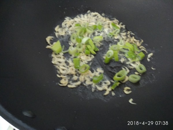 虾皮油麦菜的做法步骤：4