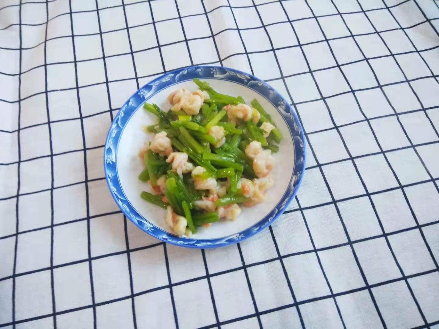 虾仁炒芹菜的做法步骤：9