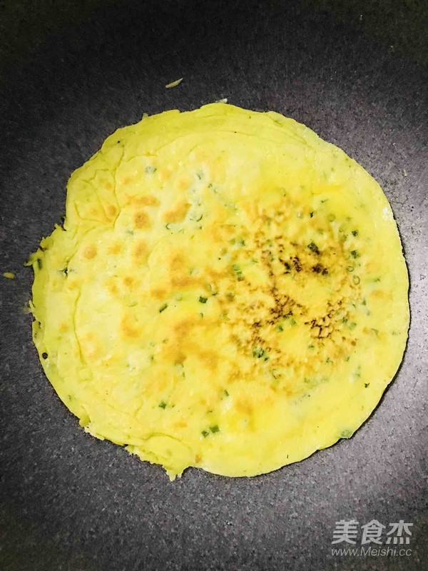 葱香鸡蛋饼的做法步骤：8