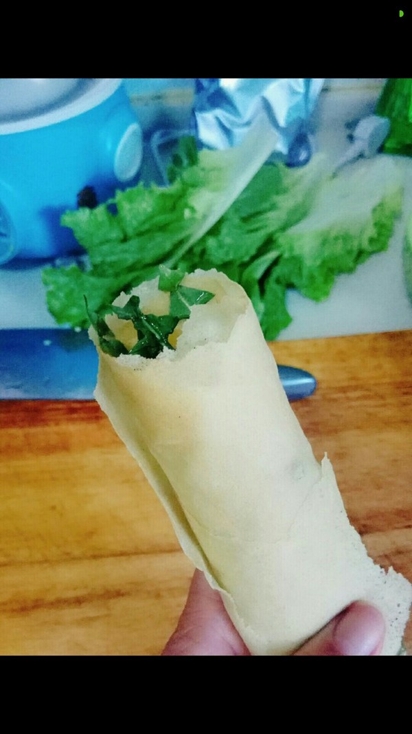 煎饼卷野菜的做法步骤：4