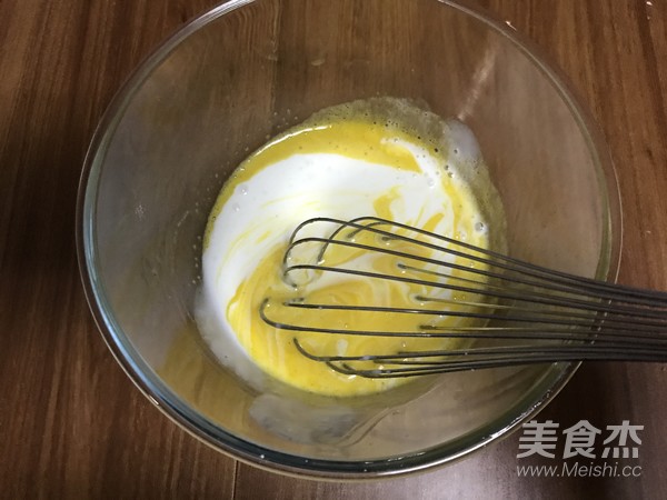 酸奶小蛋糕的做法步骤:3