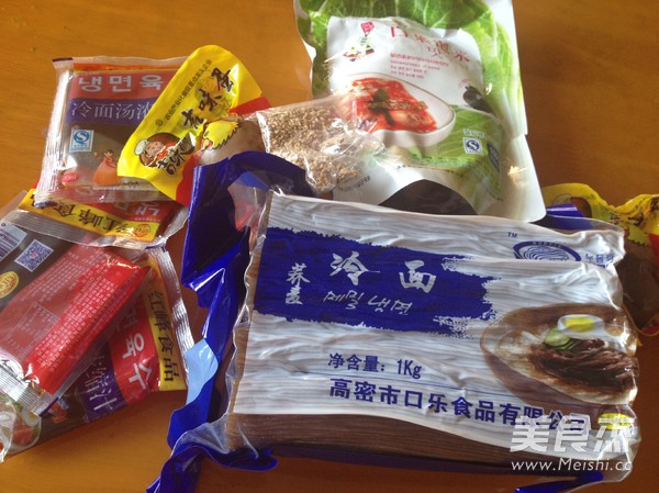 盛夏冷面的做法步骤：1